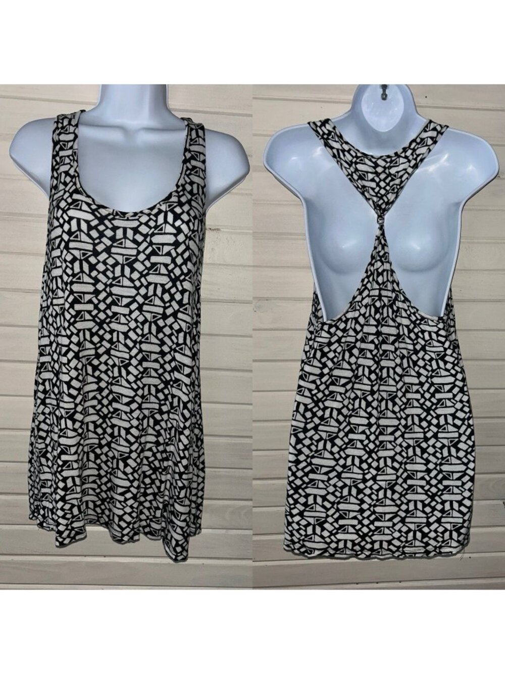 Lucky Lotus Sz XL Black White Geo Tank Top Racerback Sleeveless Shirt VGUC